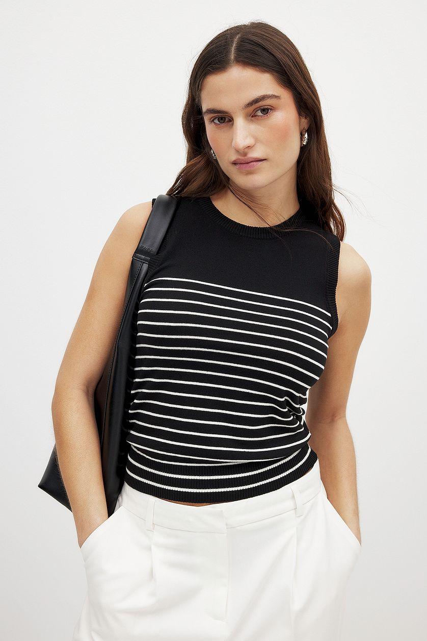 Sleeveless Knitted Striped Top Product Image