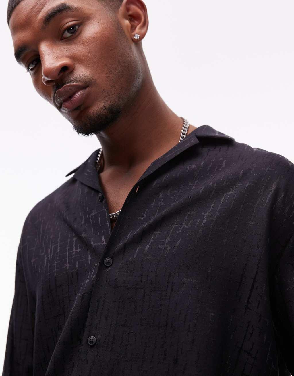 Topman long sleeve relaxed revere jacquard shirt in black Product Image