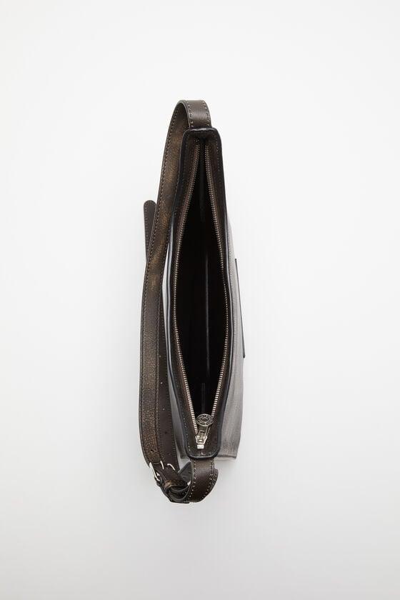 Platt shoulder bag Product Image