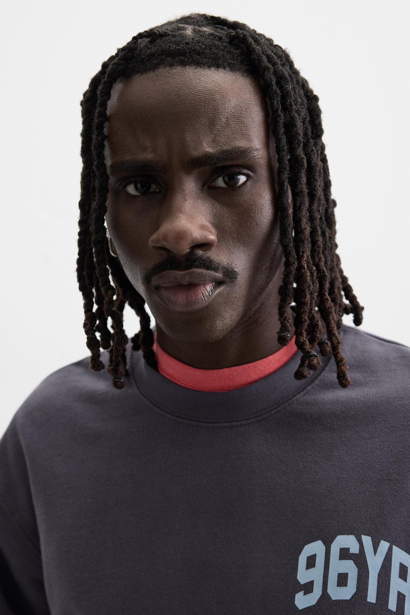 TEXT CREWNECK SWEATSHIRT Product Image