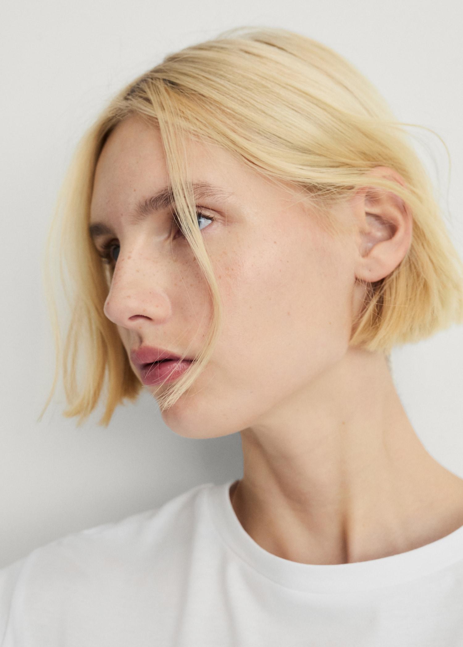 Seersucker striped two-piece pajamas - Women | MANGO USA Product Image