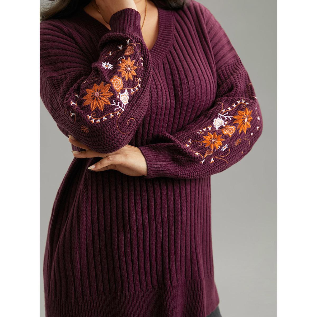 Plus Size Floral Embroidered Plisse Drop Shoulder Pullover Burgundy Women Casual Loose Long Sleeve V-neck Dailywear Pullovers BloomChic 18-20/2X Product Image