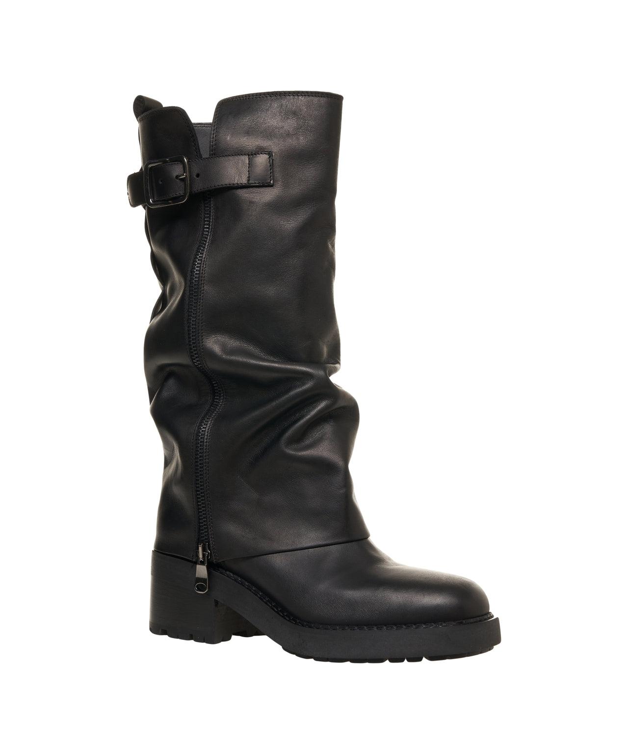 Leather boots Product Image