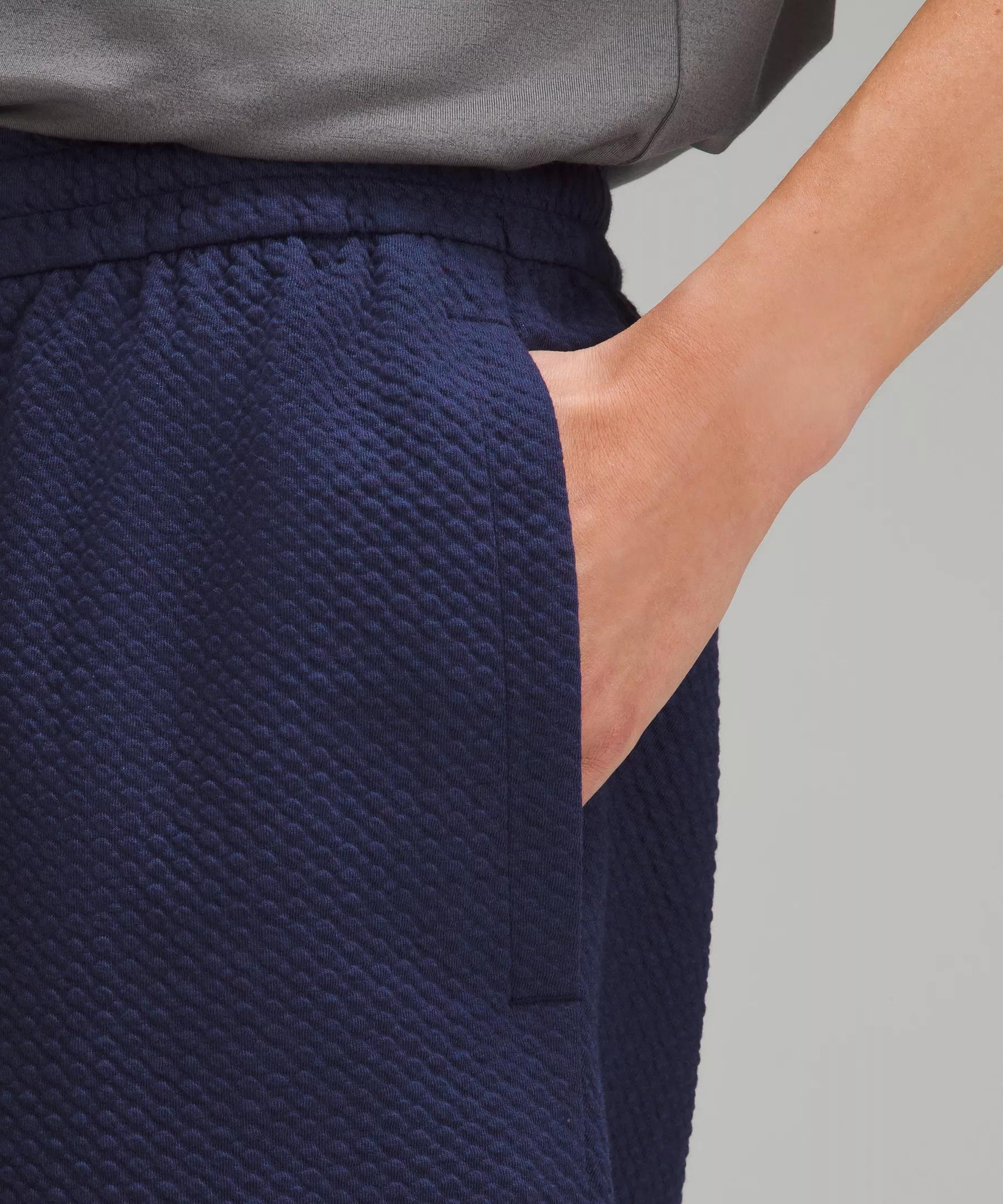 Textured Double-Knit Cotton Short 7" Product Image