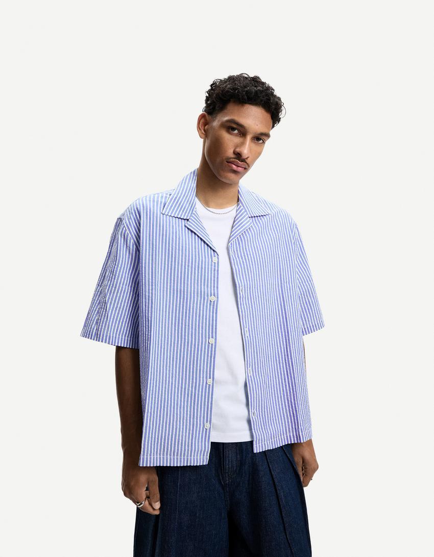 Textured striped boxy-fit short sleeve shirt Product Image