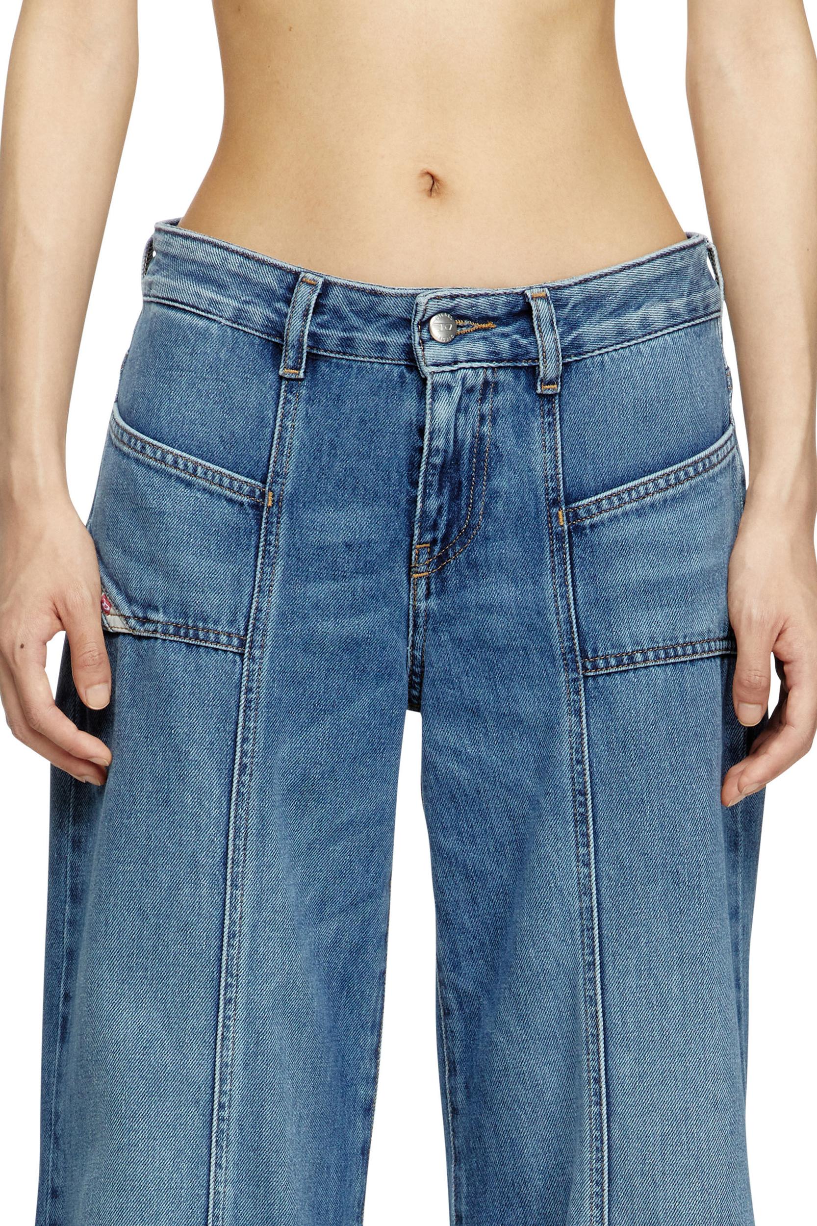 Flare Jeans D-Akii 09M56 Product Image