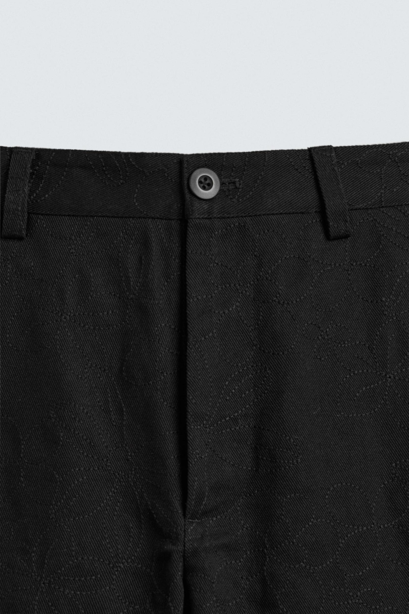 FLORAL EMBROIDERY PANTS Product Image