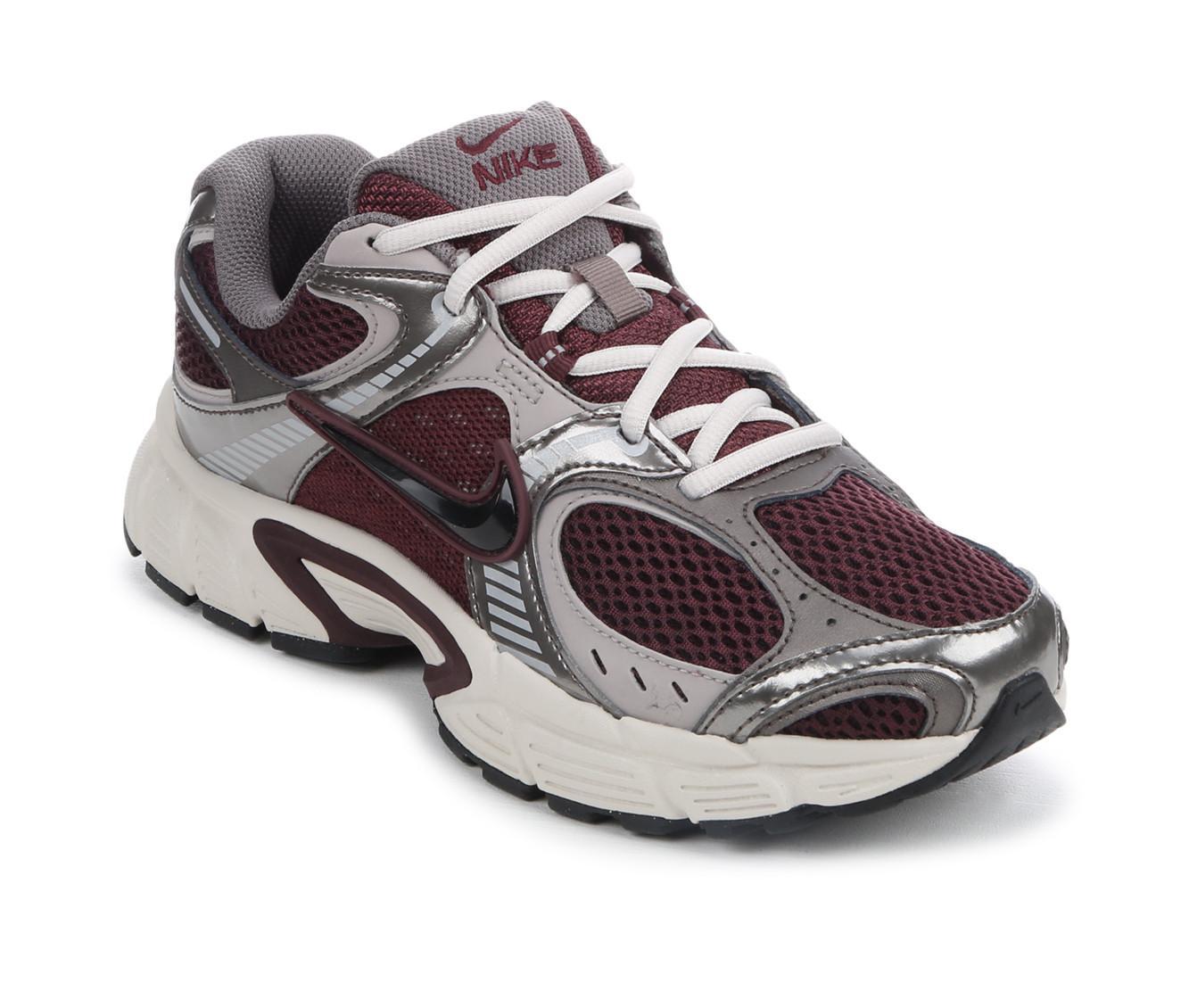 Women's Nike V5 RNR Sneakers Product Image