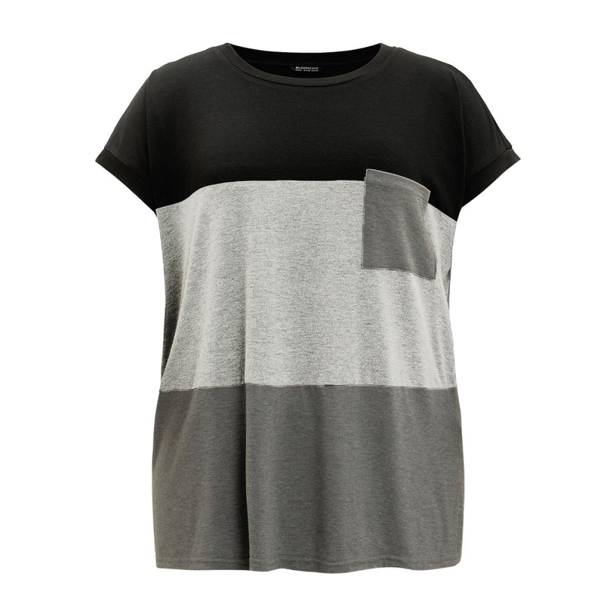 Plus Size Colorblock Contrast Patched Pocket Batwing Sleeve T-shirt Gray Women Casual Contrast Colorblock Round Neck Dailywear T-shirts BloomChic 30/6X Product Image
