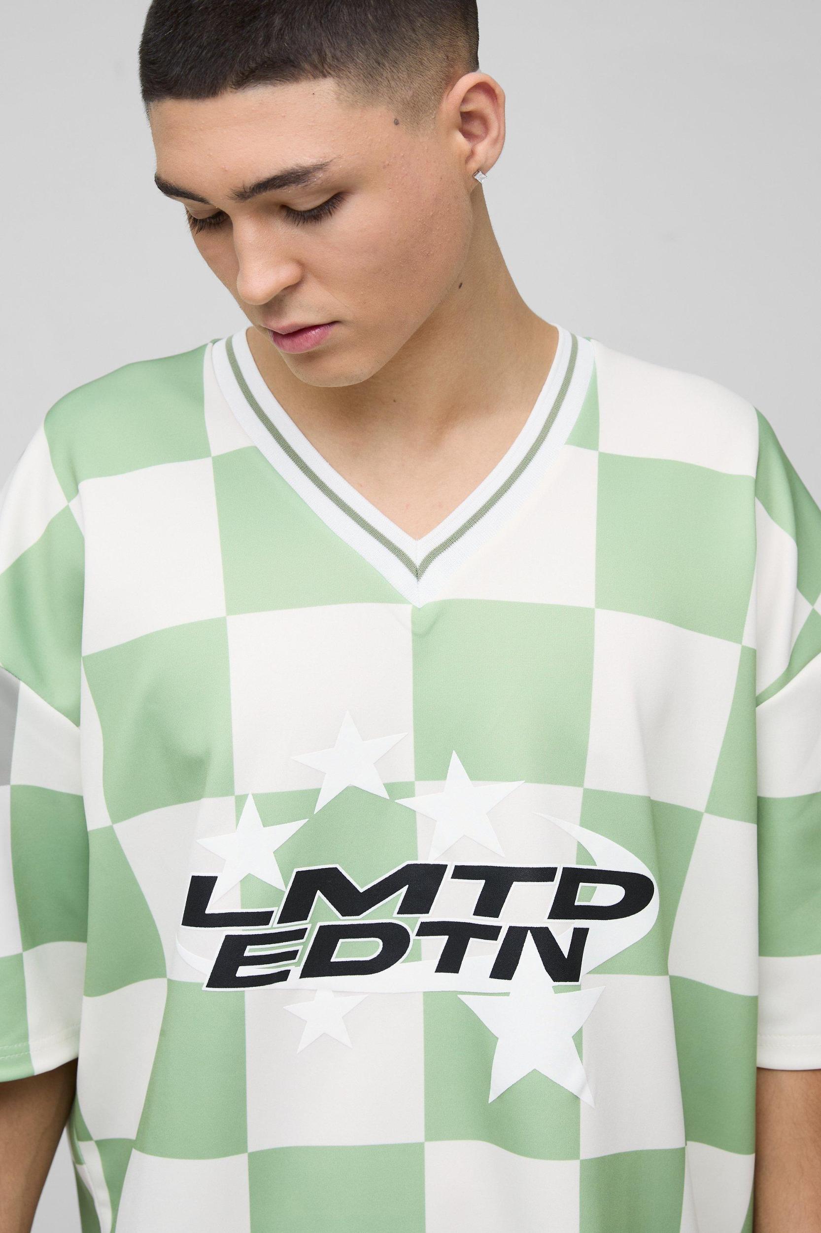 Oversized Structured Heavyweight Checkerboard Sports T-Shirt | boohooMAN USA Product Image