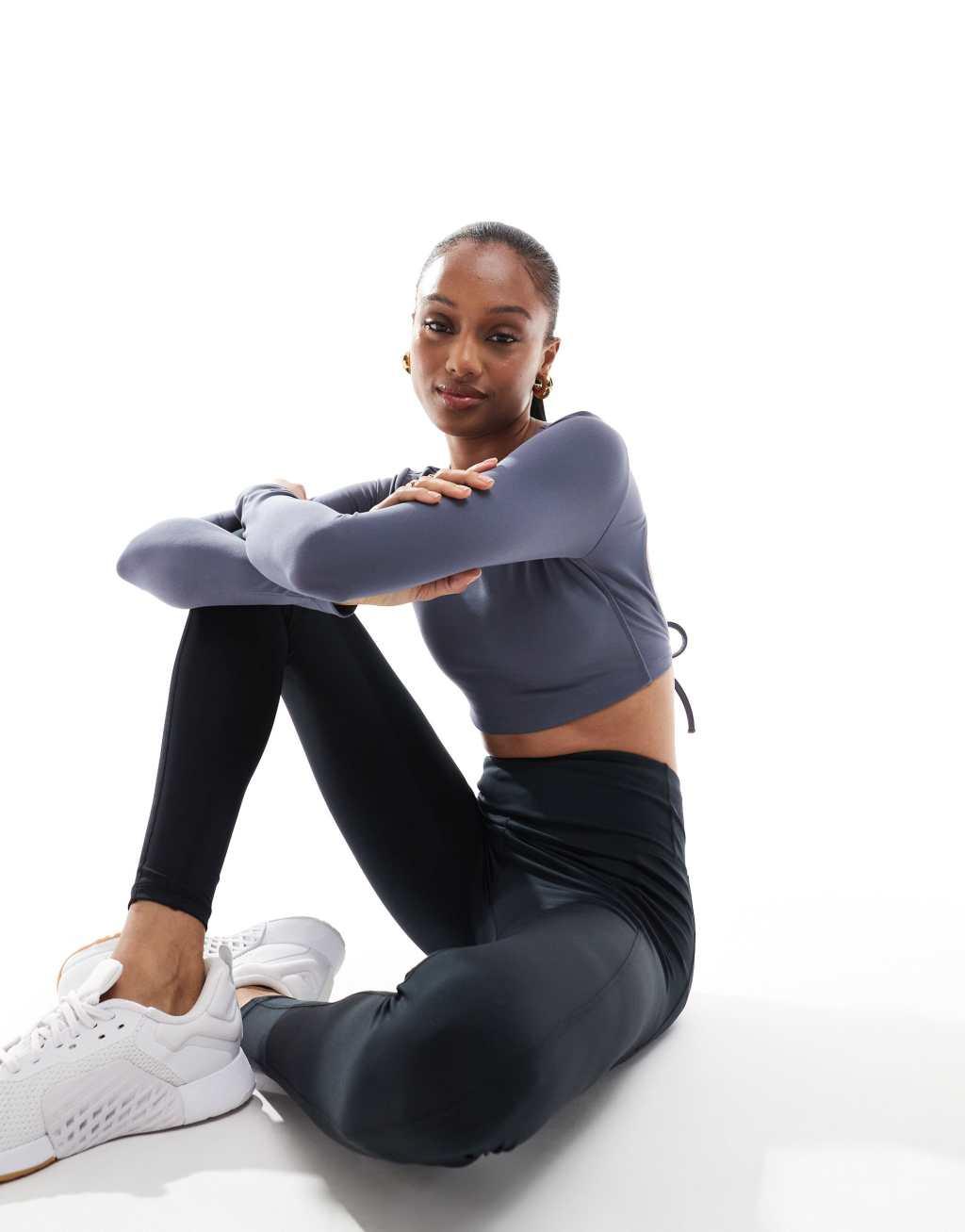 4505 Tall Icon running tie waist gym leggings with phone pocket in black  Product Image