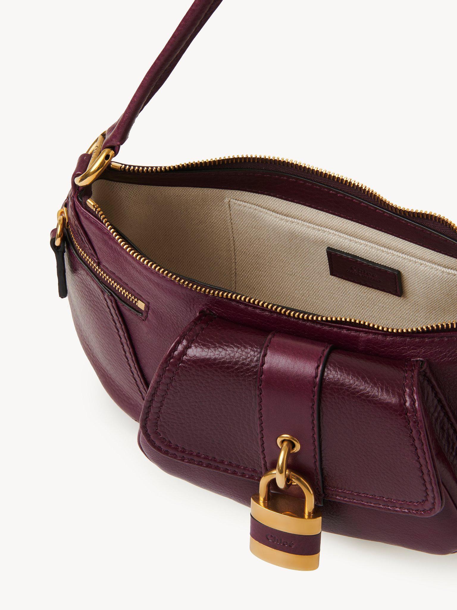 The 99 shoulder bag in grained leather Product Image