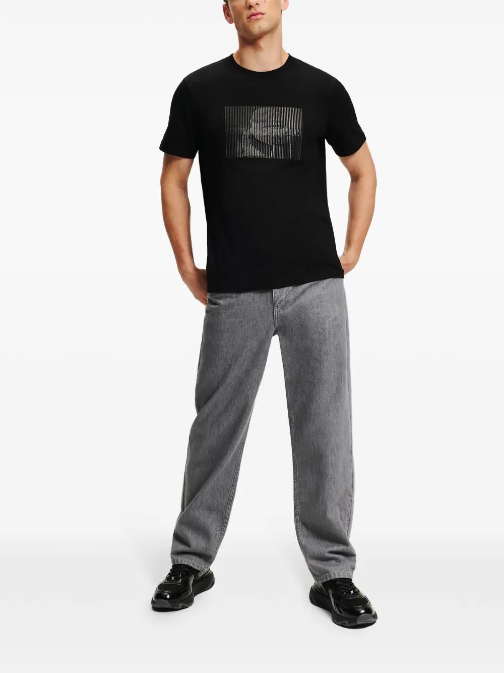 x On Active Short-Sleeve T-Shirt Product Image