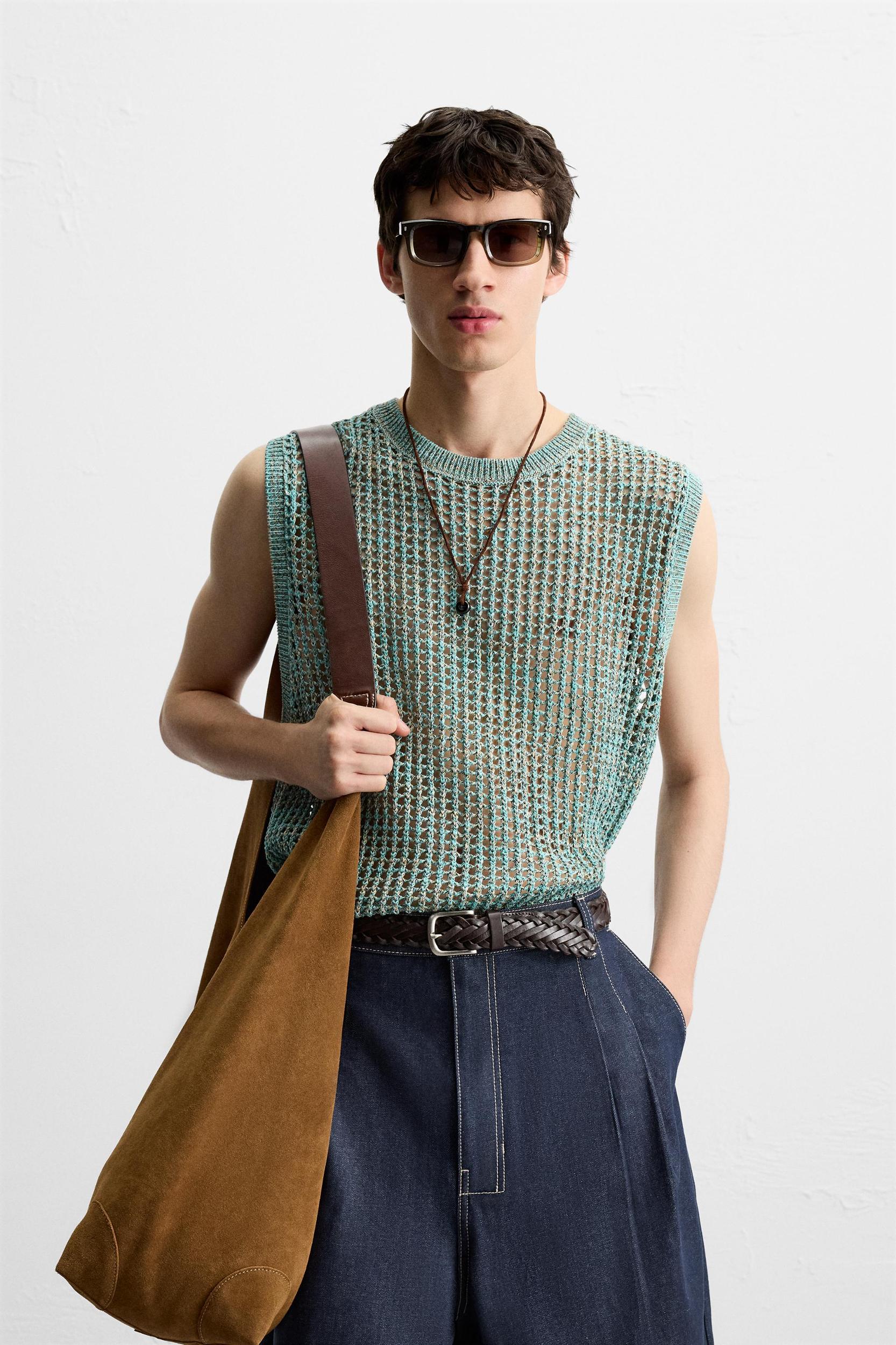 LACE KNIT VEST Product Image