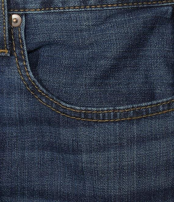 Cremieux Premium Denim Straight Fit Med Wash Stretch Jeans Product Image