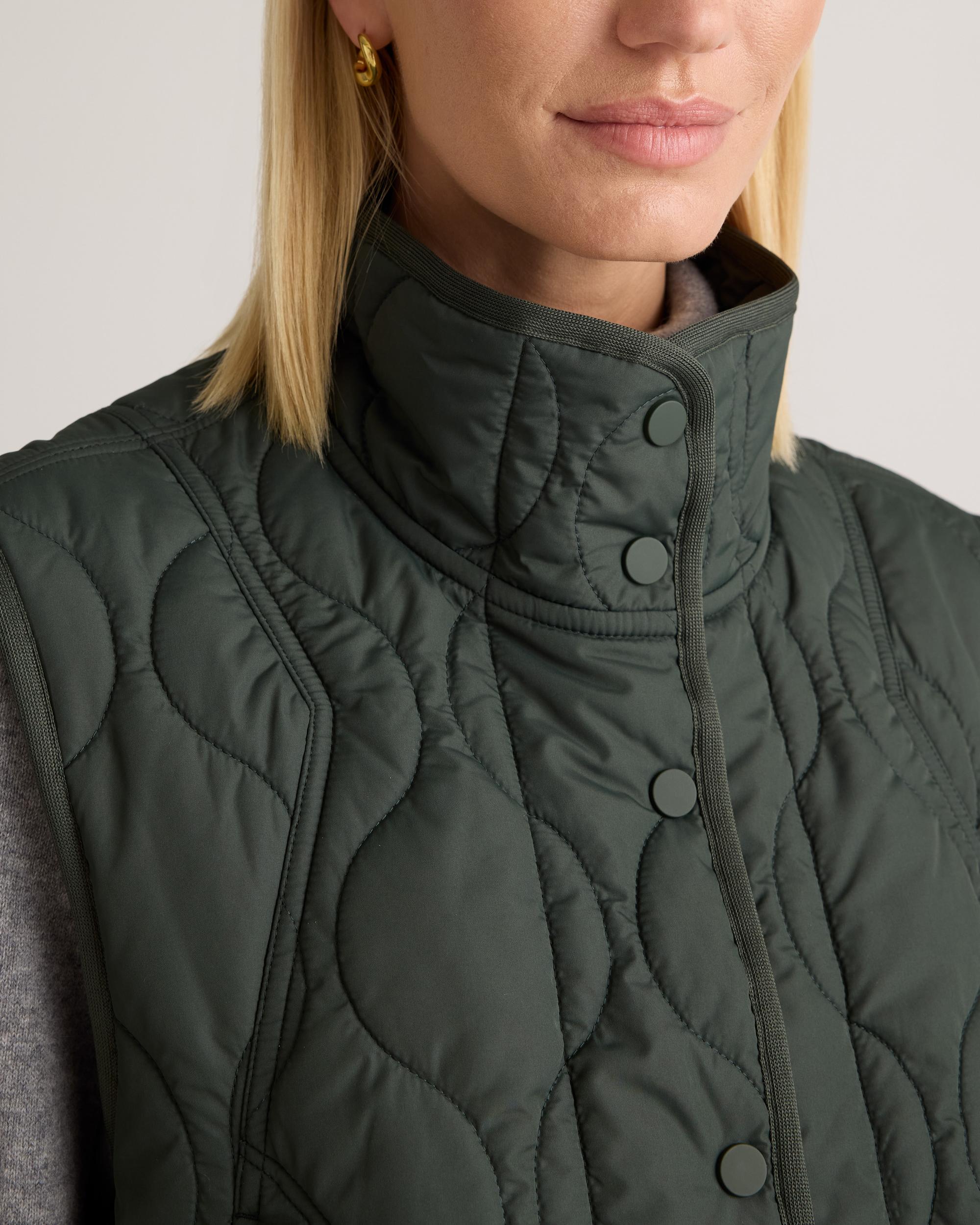 Quince | Women's Featherless Quilted Puffer Vest Size XS, Recycled Polyester Product Image