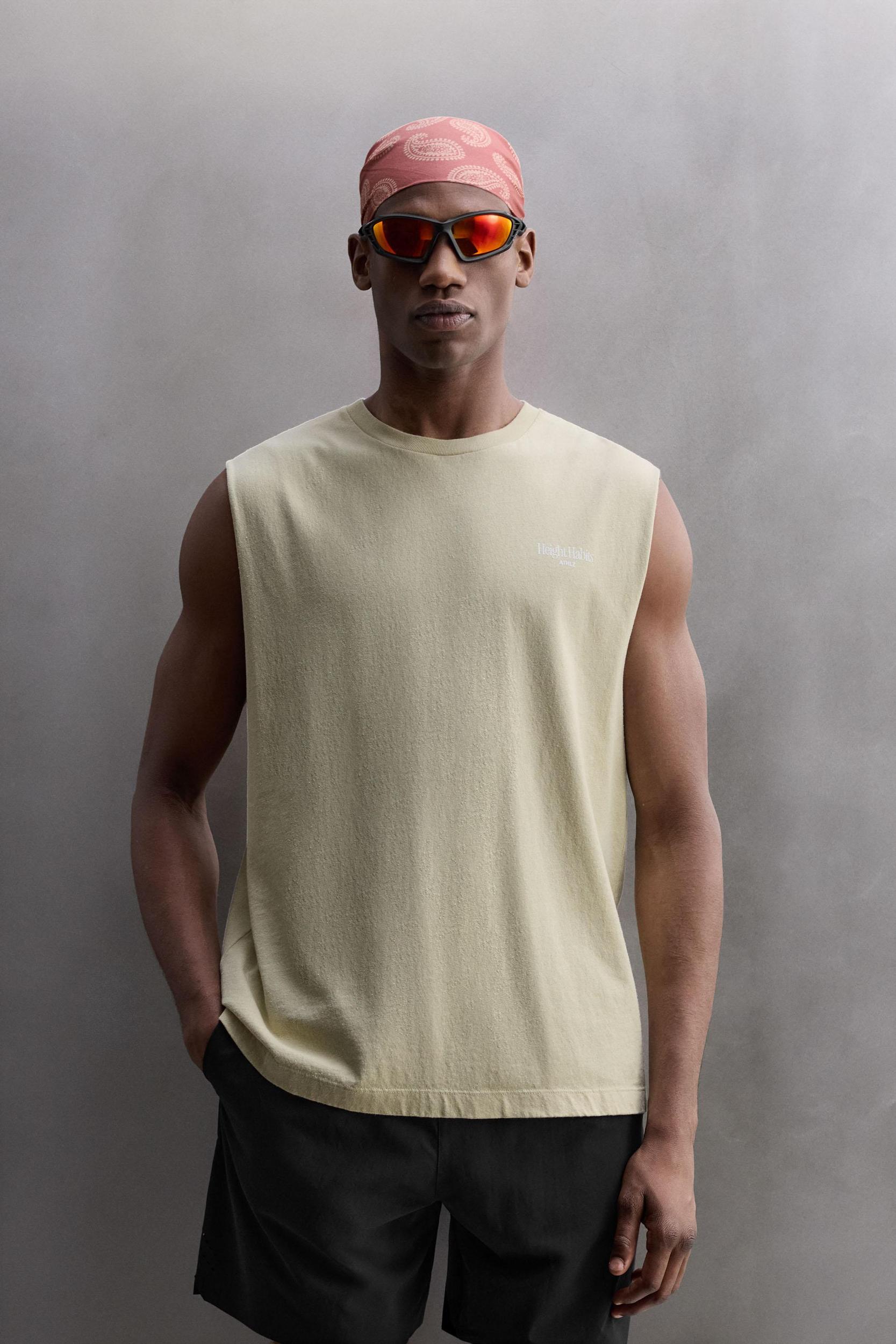 GRAPHIC PRINT TANK TOP Product Image