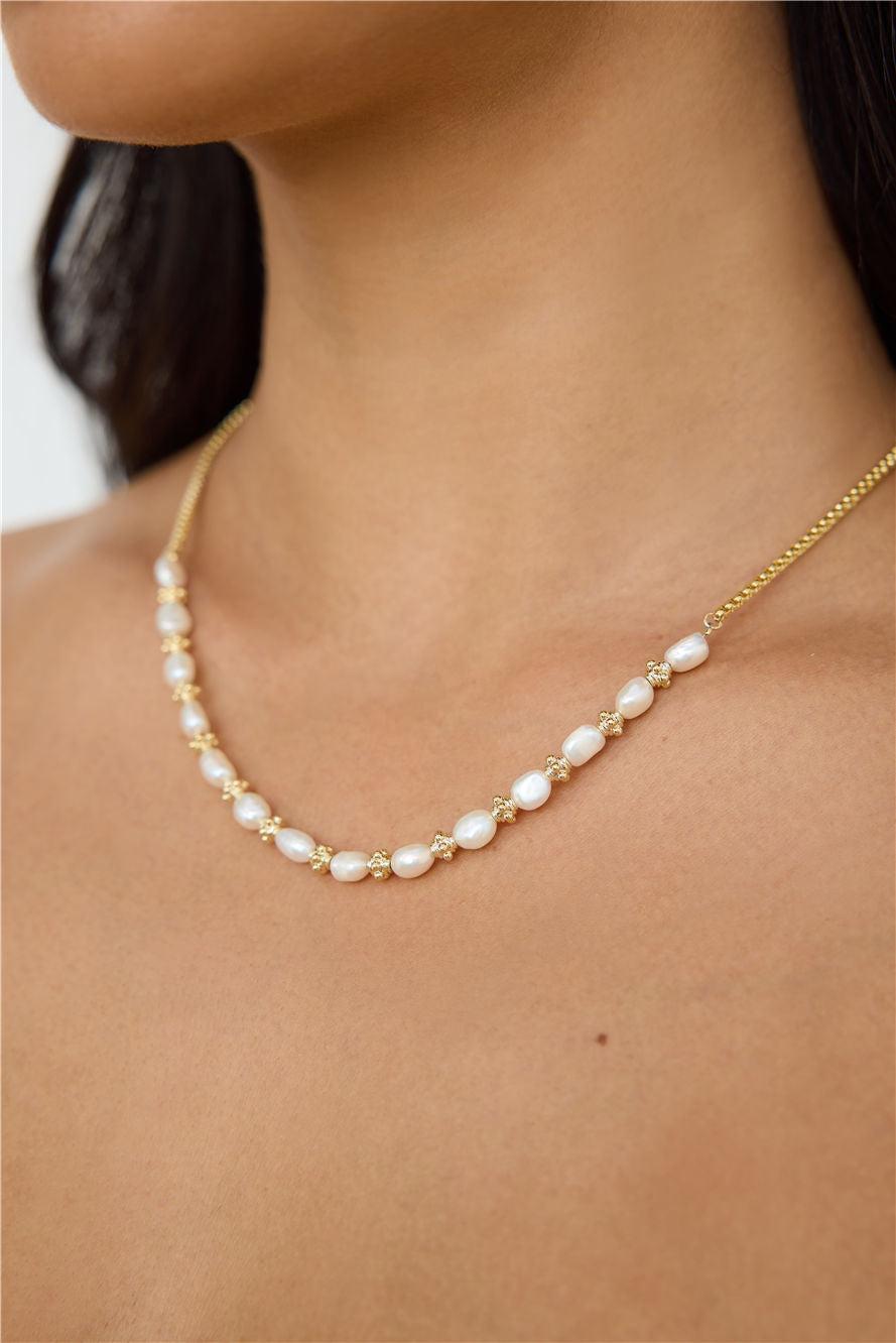 Exclusive Necklace Gold Product Image