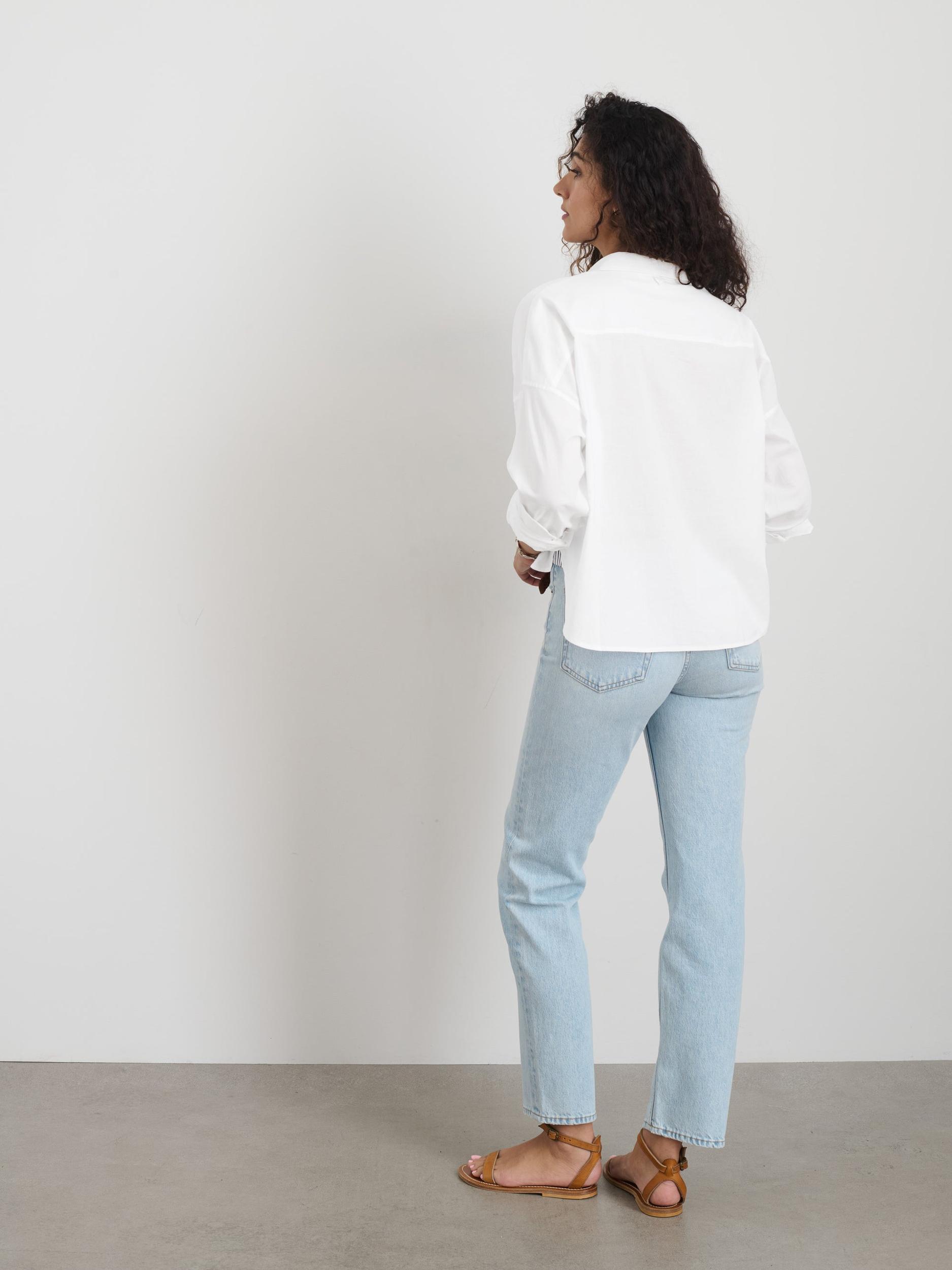 Cropped Jo Shirt in Cotton Poplin Product Image