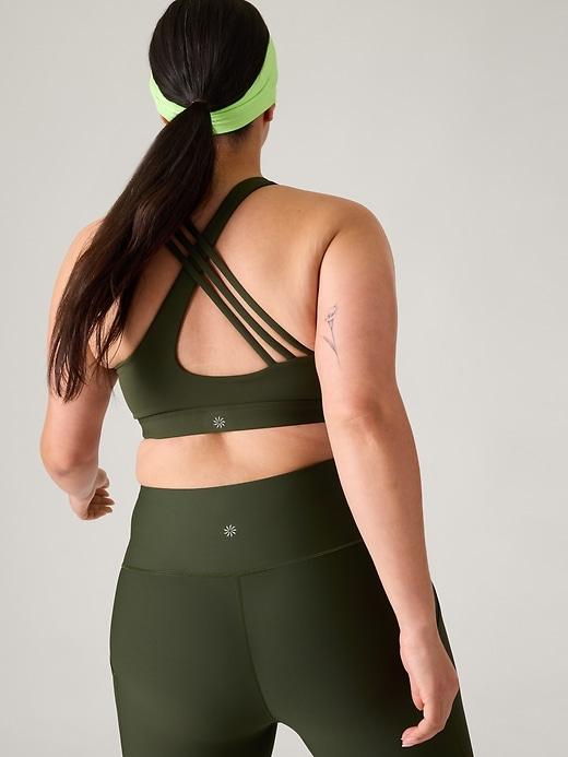 Train Free Sports Bra D-DD Product Image