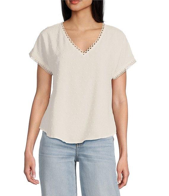 Blu Pepper Short Sleeve V-Neck Scallop Lace Trim Top Product Image