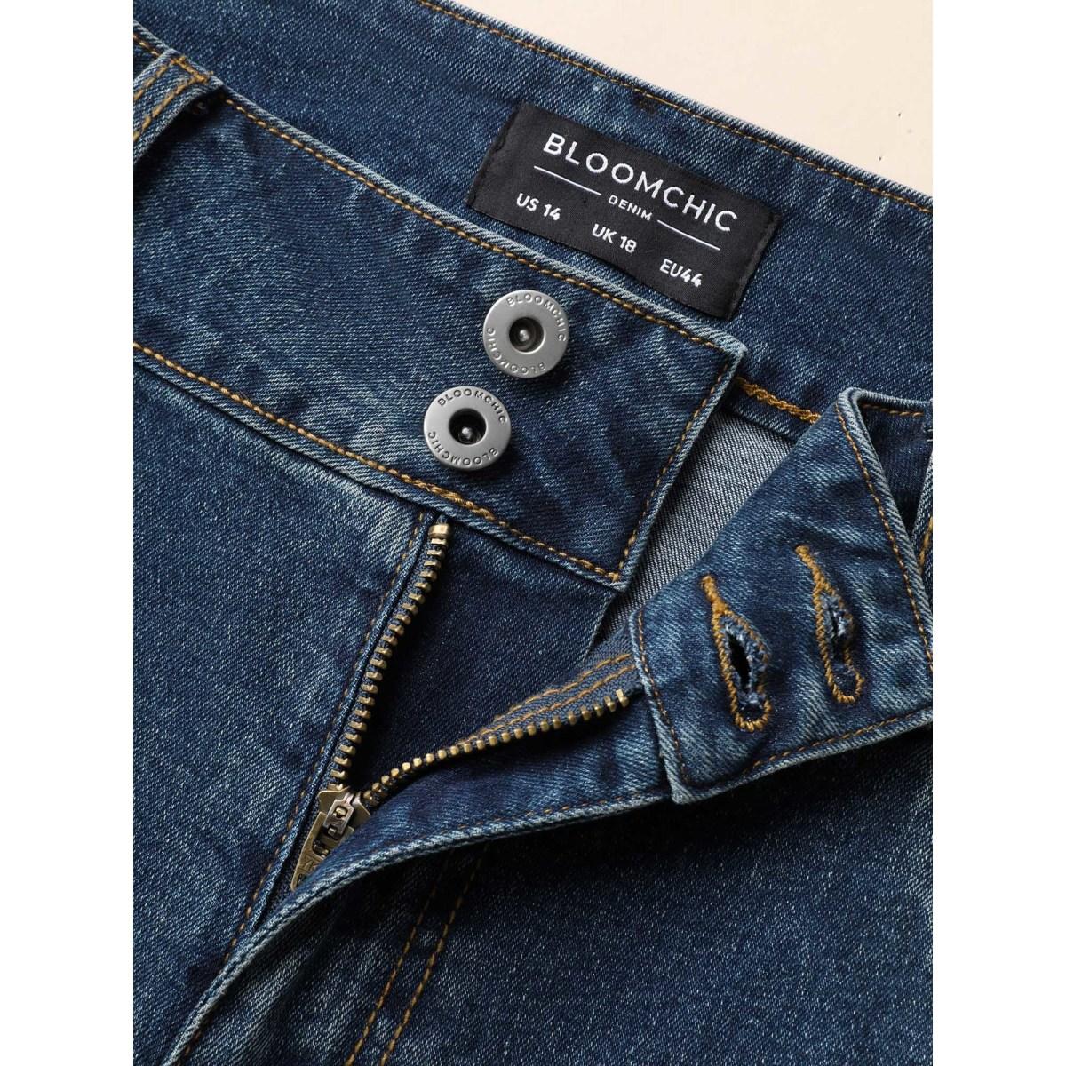 Plus Size Whiskered Wash Mid-Rise Skinny-Fit Jeans Women Denimblue Casual Non High stretch Slanted pocket Jeans BloomChic 22/3X Product Image