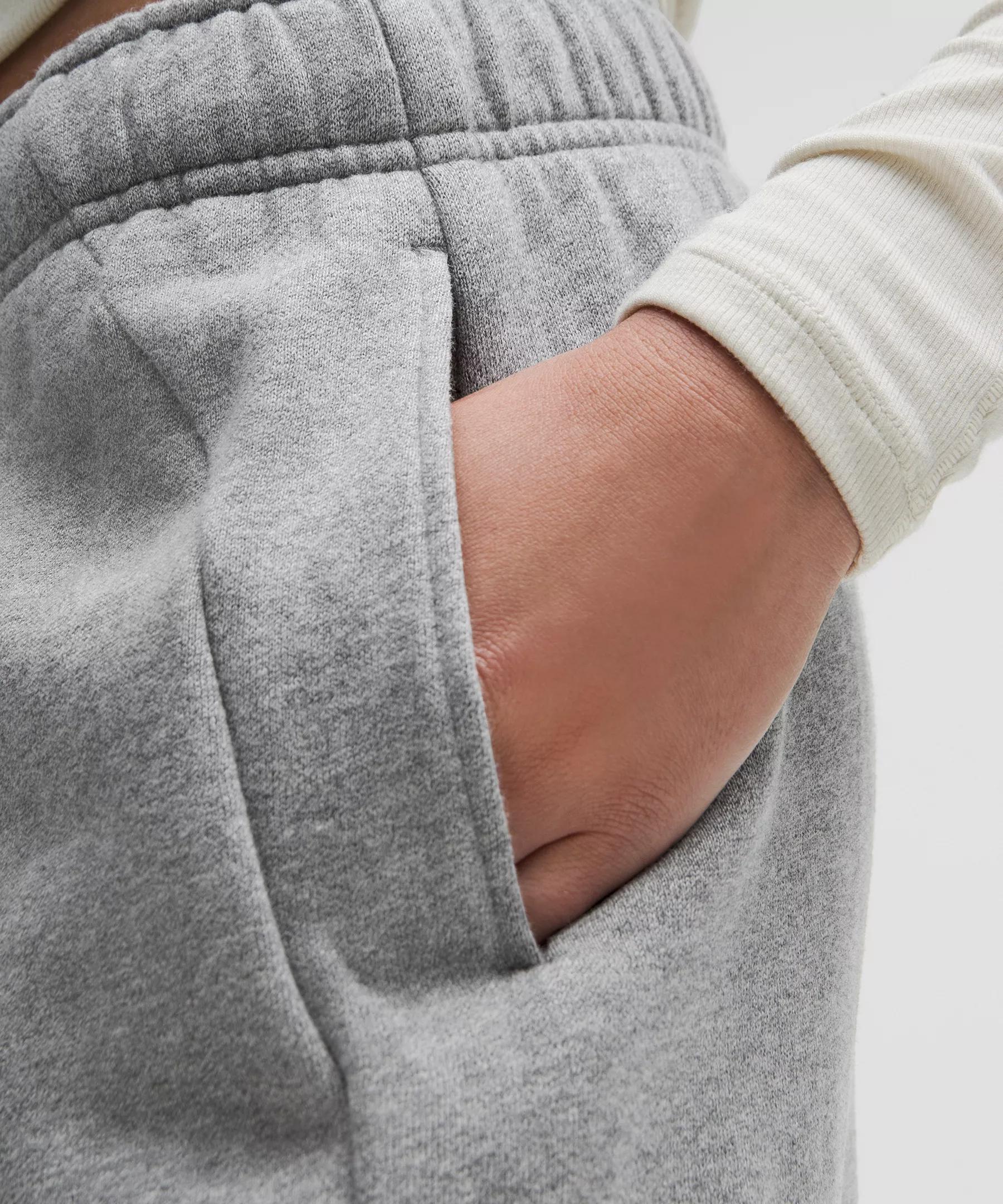 Scuba Mid-Rise Oversized Cargo Jogger *Regular Product Image