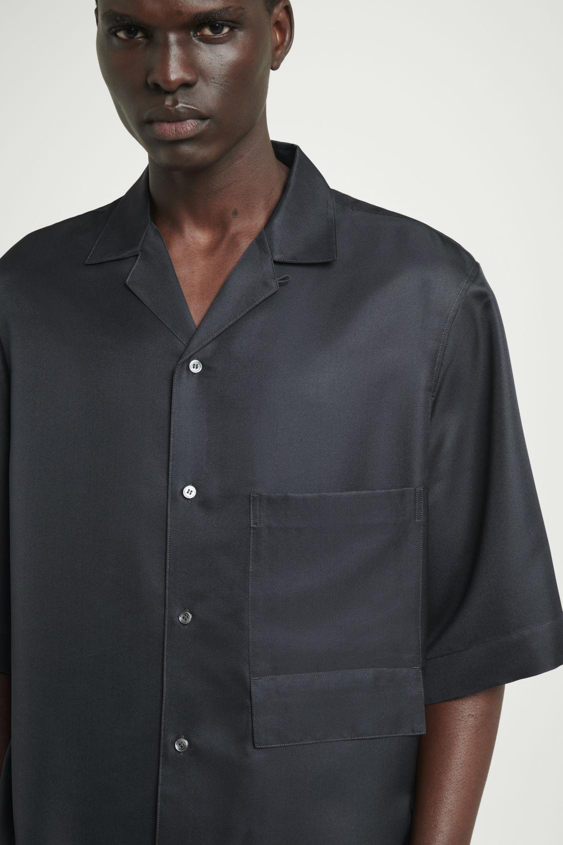 THE SILK RESORT SHIRT Product Image
