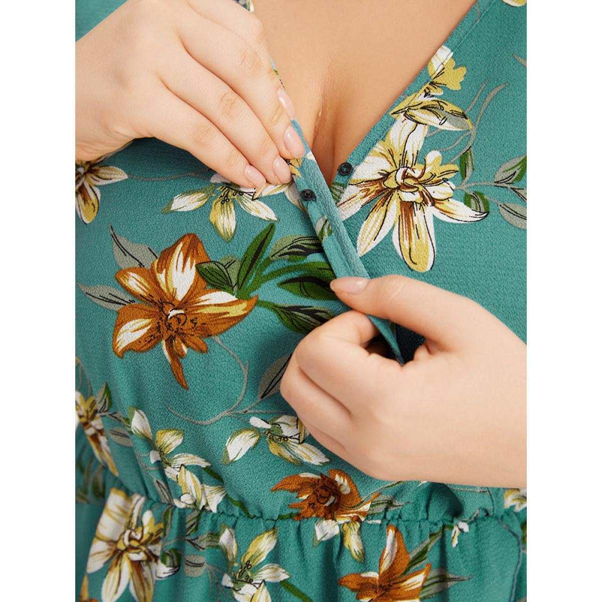Plus Size Floral Print :Pocket Ruffles Pocket Wrap Hem Dress Emerald Women Elegant Printed V-neck Short sleeve Curvy Midi Dress BloomChic 28/5X Product Image