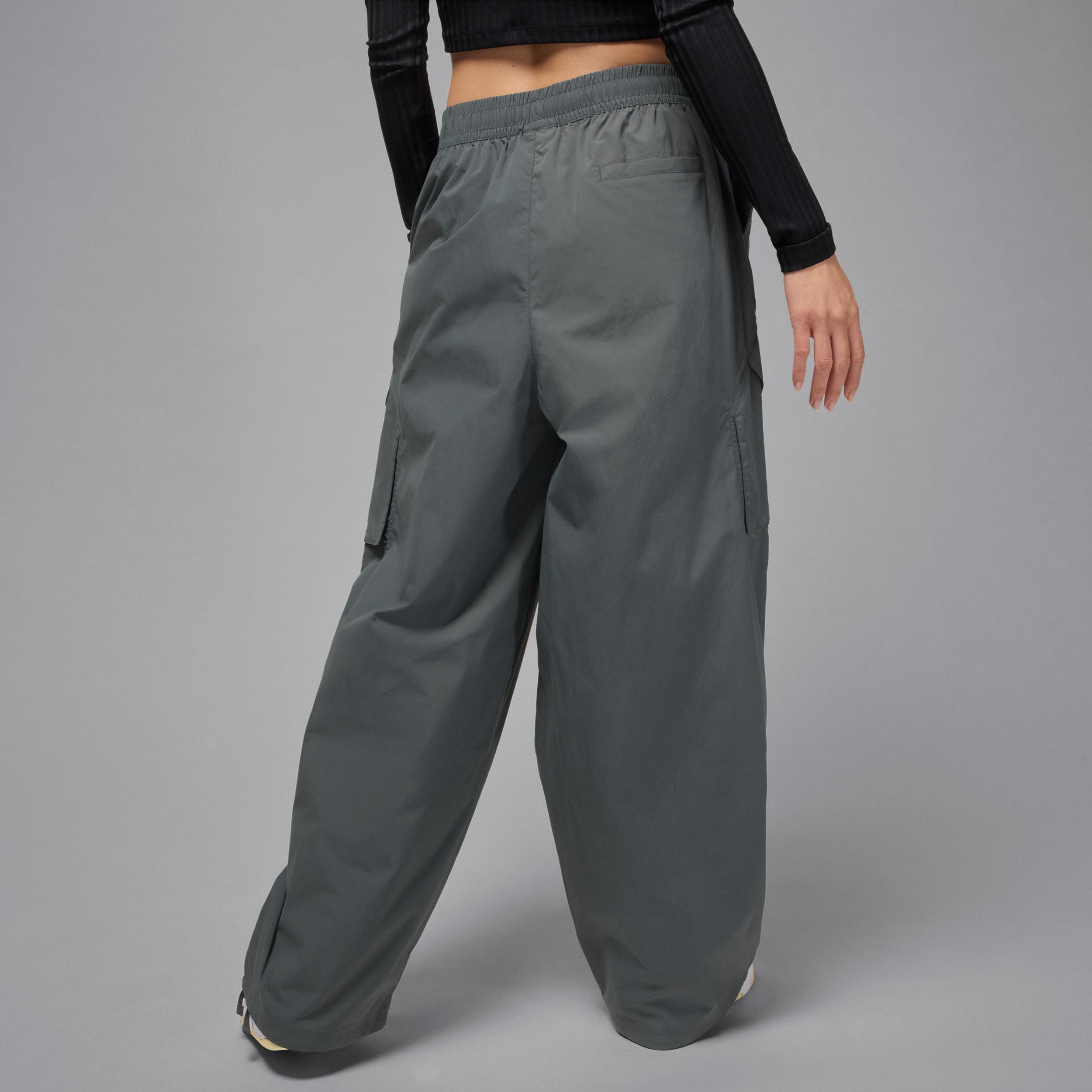 Womens Jordan Flight Chicago Parachute Pants | HM6144-068 Product Image