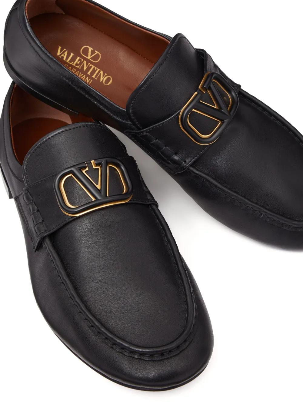 VLogo Signature leather loafers Product Image