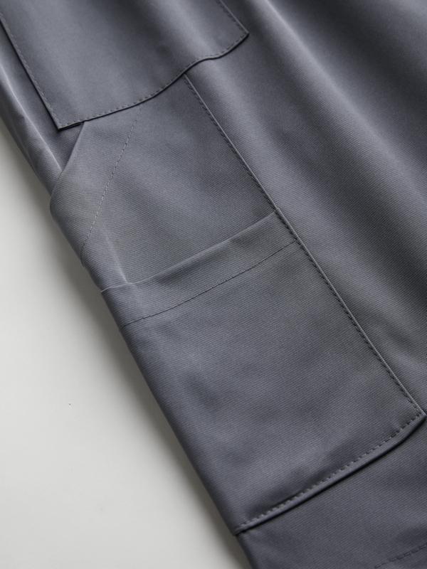 Men's Multi Pocket Rivet Decor Drawstring Shorts Product Image