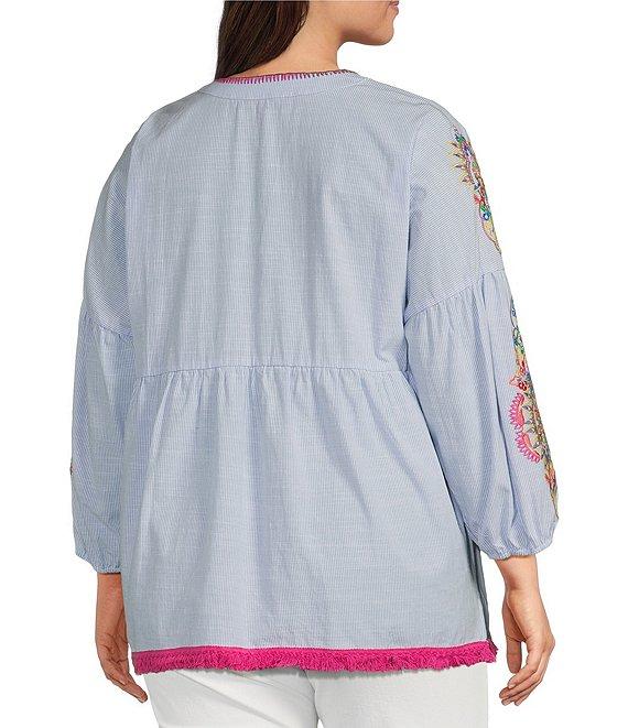 Calessa Plus Size Embroidered Patchwork Split Round V-Neck Bracelet Sleeve Tunic Product Image