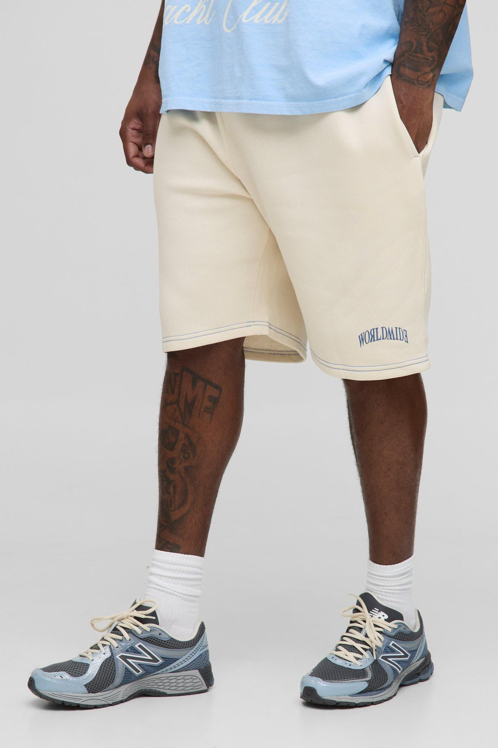 Plus Relaxed Worldwide Contrast Stitch Short | boohooMAN USA Product Image