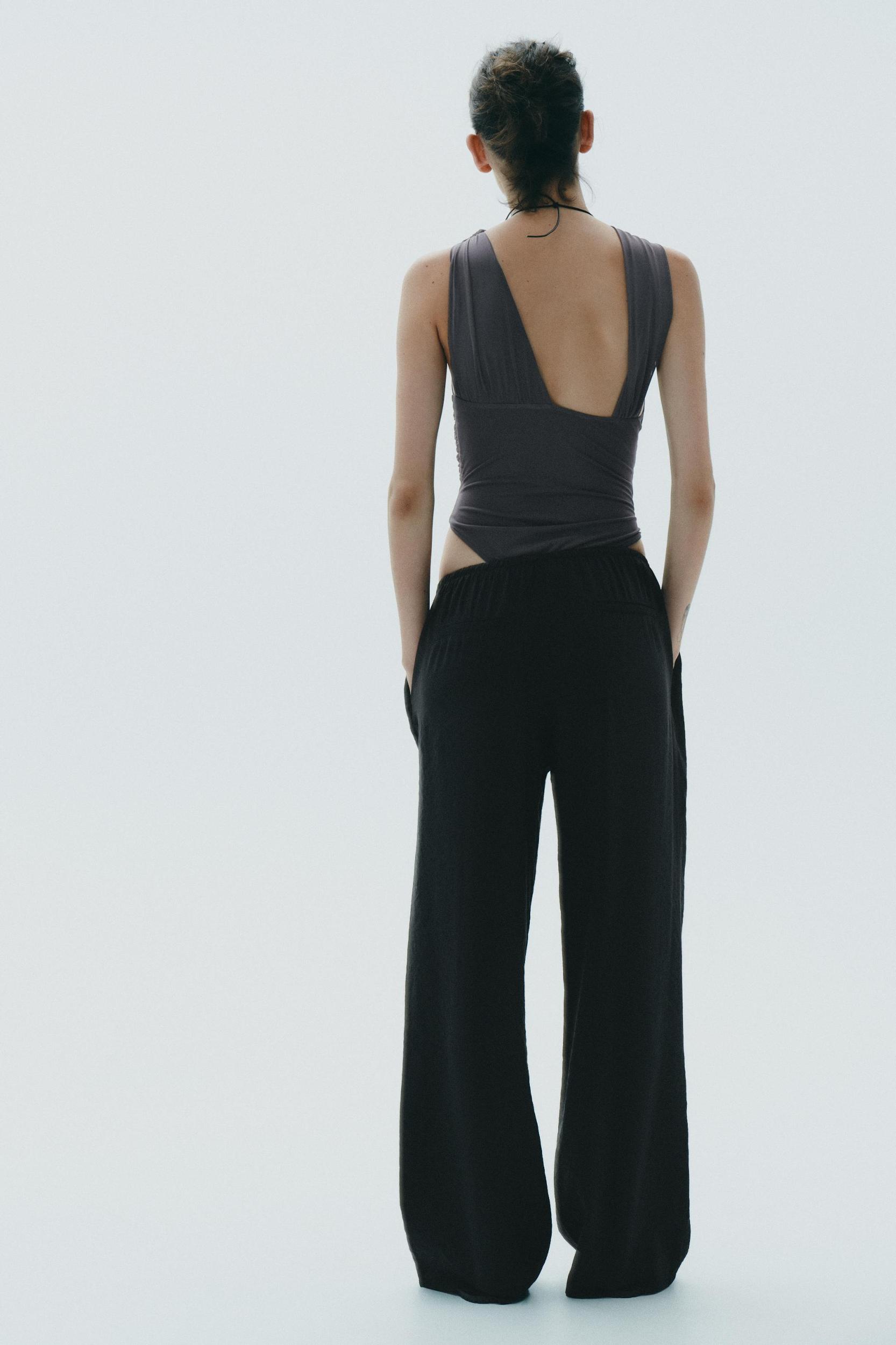 FLOWY PANTS Product Image