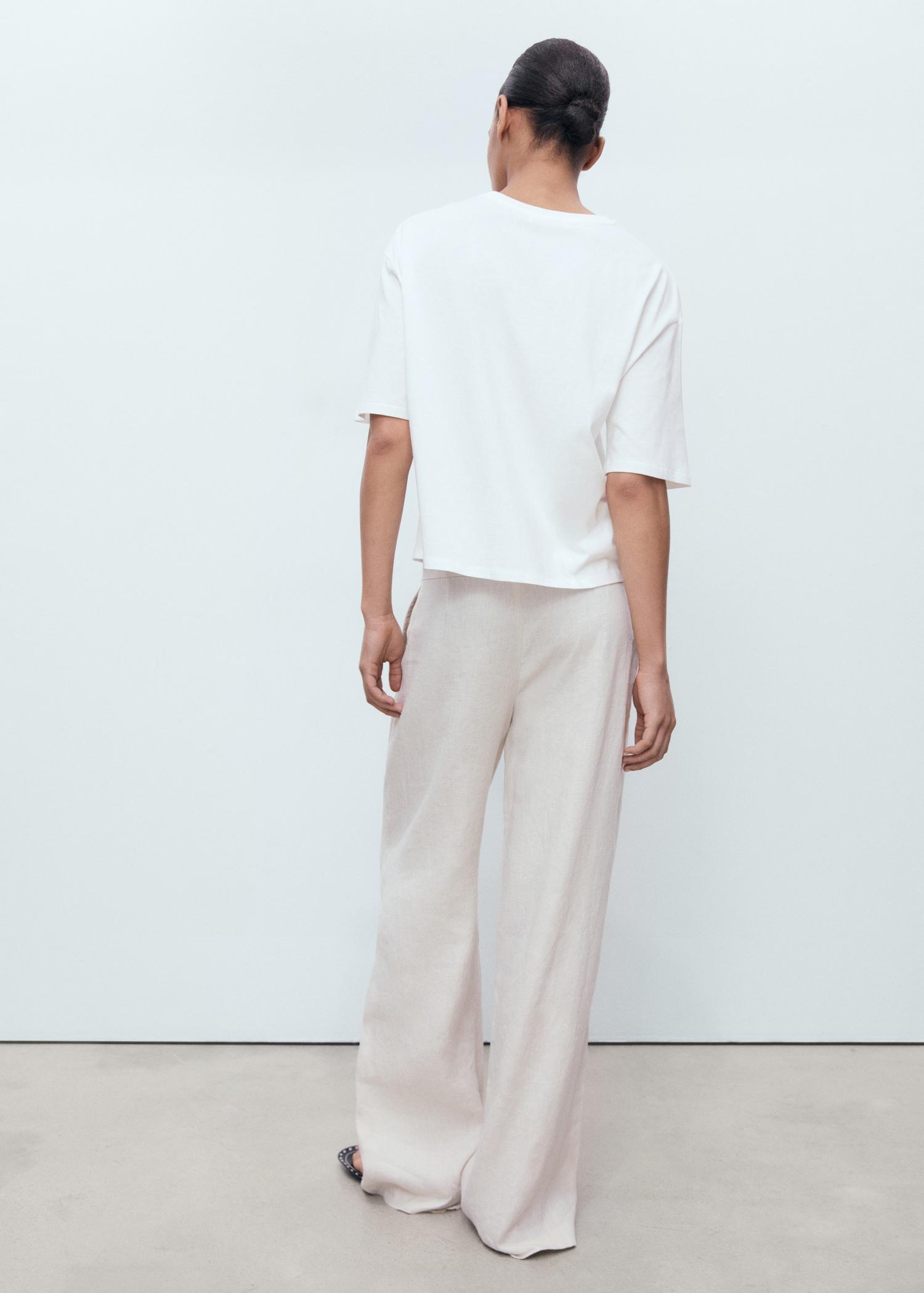 Cotton t-shirt with flower detail - Women | MANGO USA Product Image