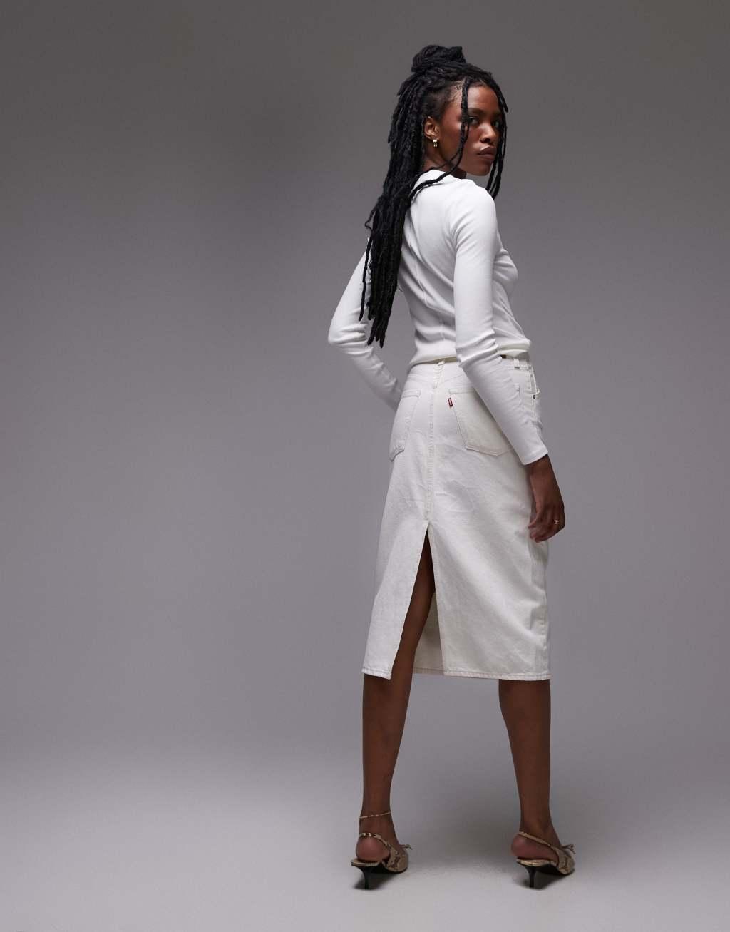 Levi's high rise midi skirt with back slit in white Product Image
