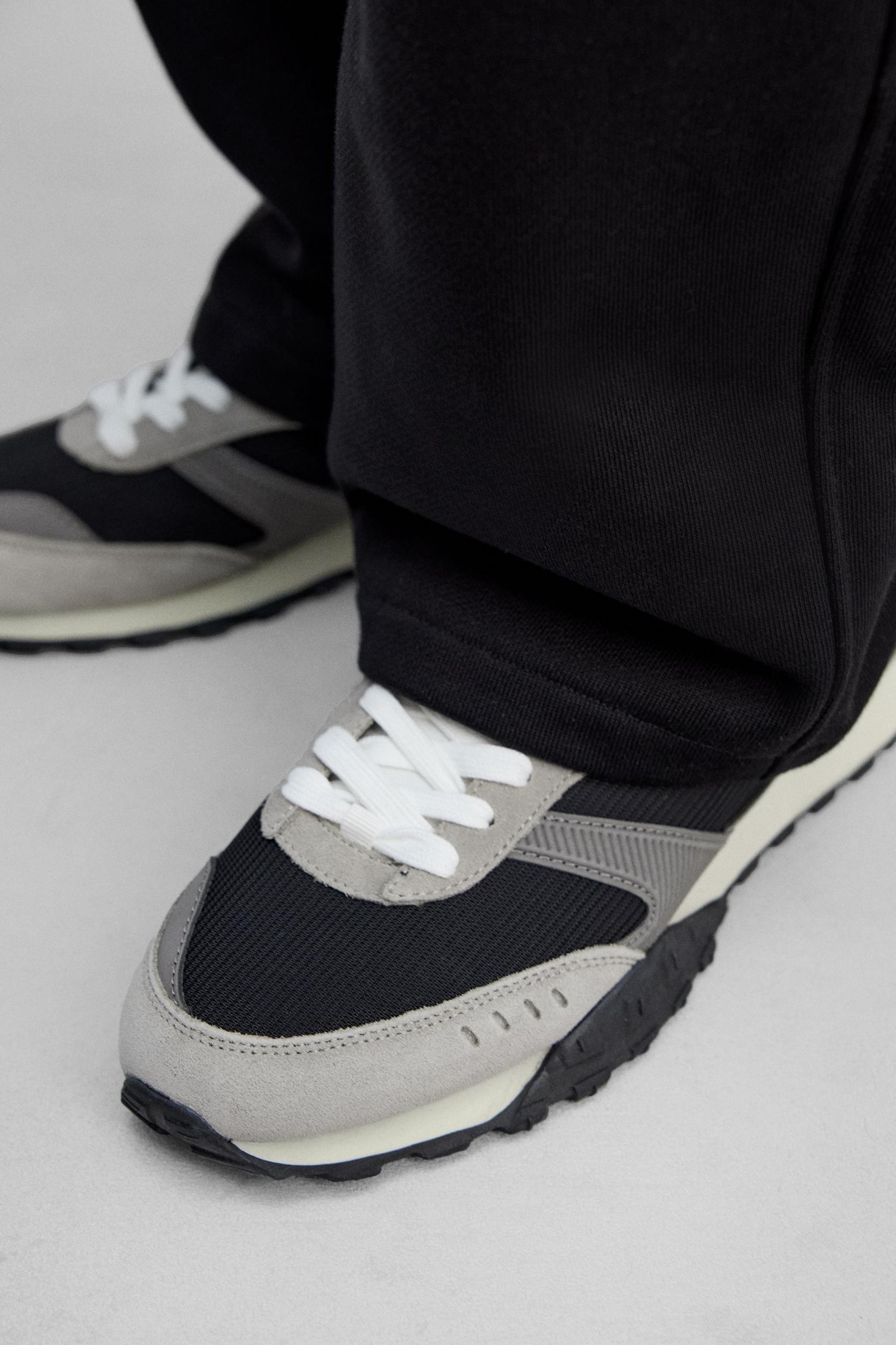 RETRO STYLE LEATHER SNEAKERS Product Image