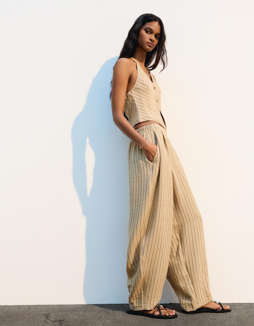 Balloon fit linen blend pants with darts Product Image