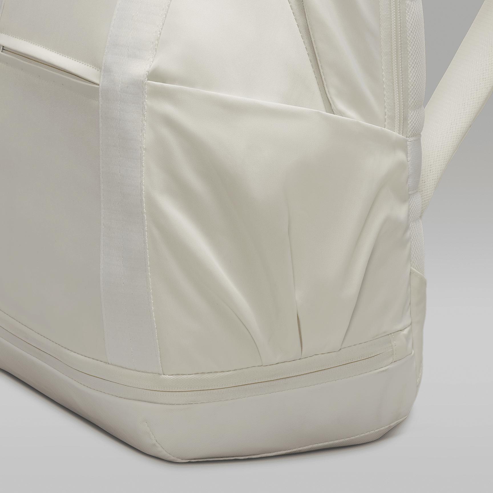 Womens Jordan Alpha Backpack (28L) | WA0868-782 Product Image