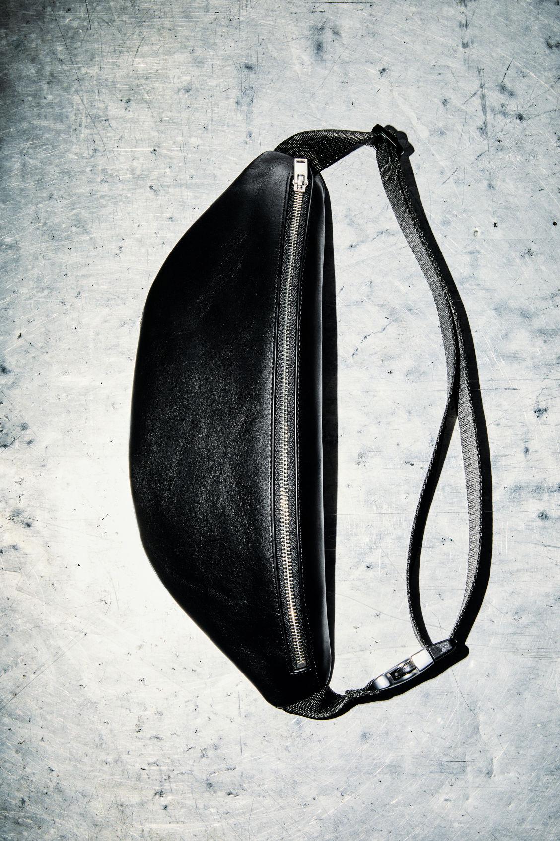 SLOUCHY CROSSBODY - LEATHER Product Image