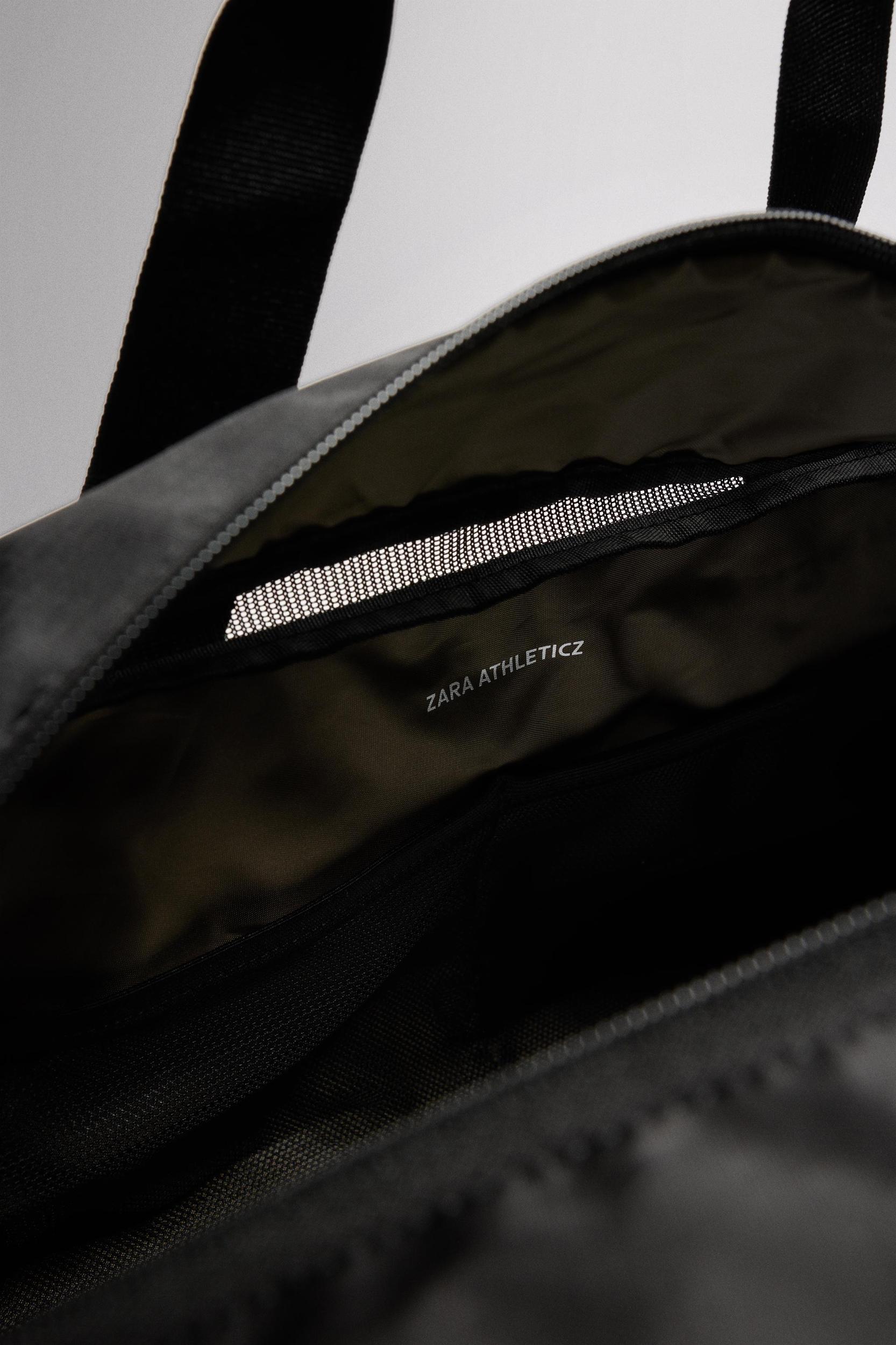 SPORTS DUFFEL BAG Product Image