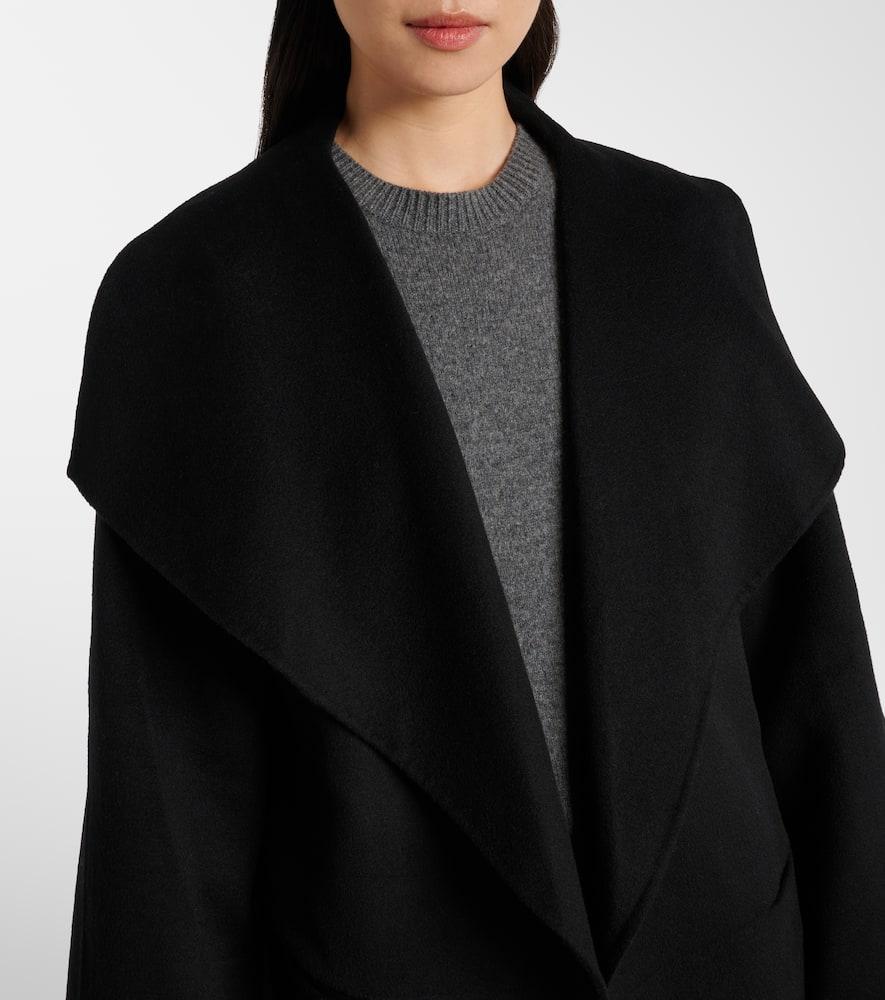 TOTÊME Toteme Signature Wool And Cashmere Coat In Black Product Image