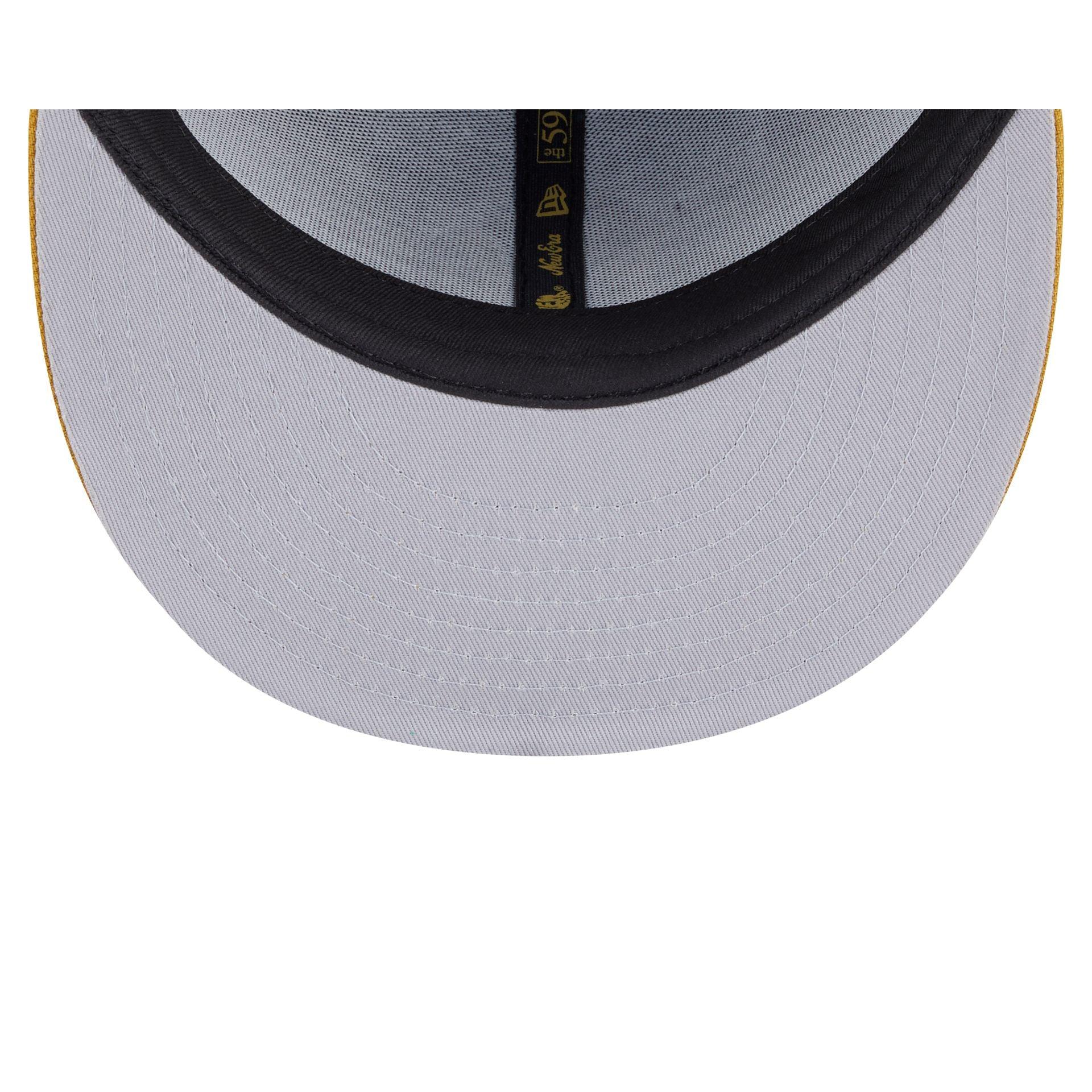 New York Yankees Metallic Gold Logo 59FIFTY Fitted Hat Male Product Image