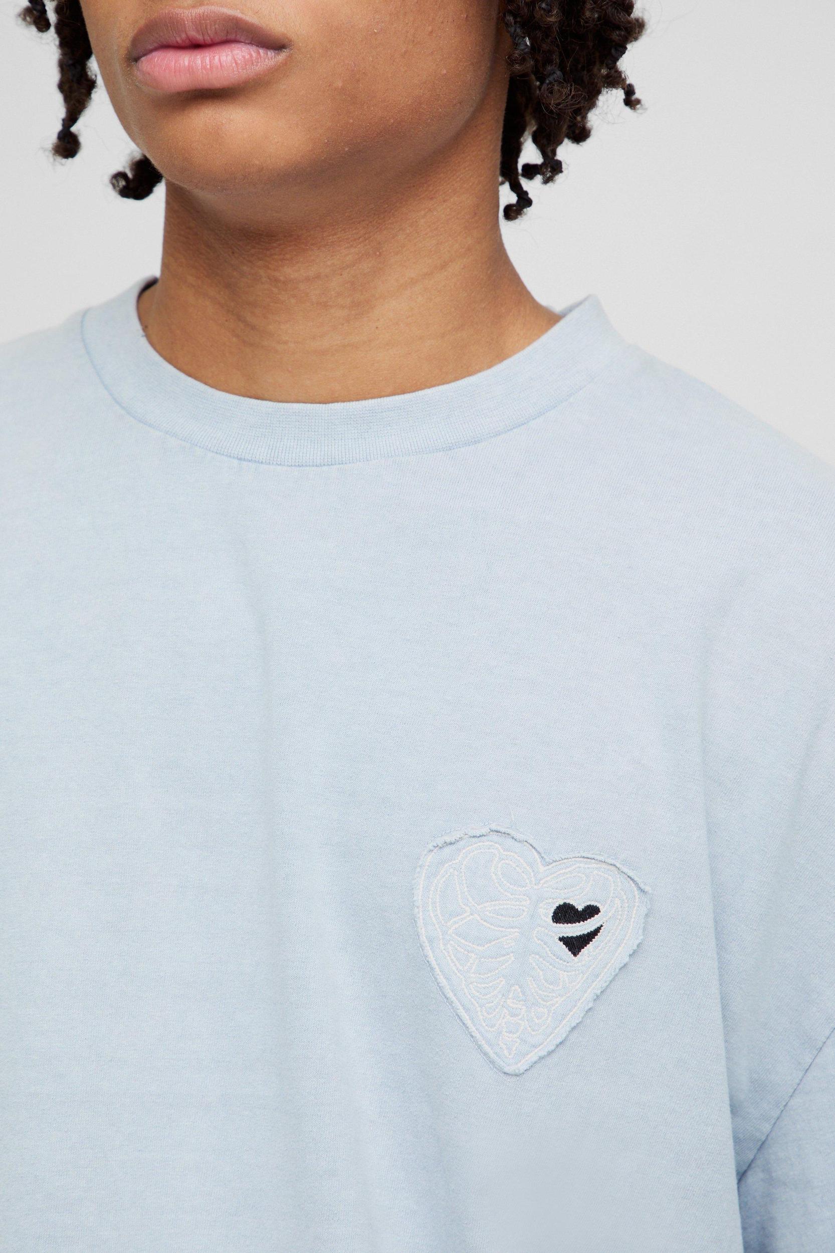 Oversized Half Sleeve Washed and Applique T-shirt | boohooMAN USA Product Image