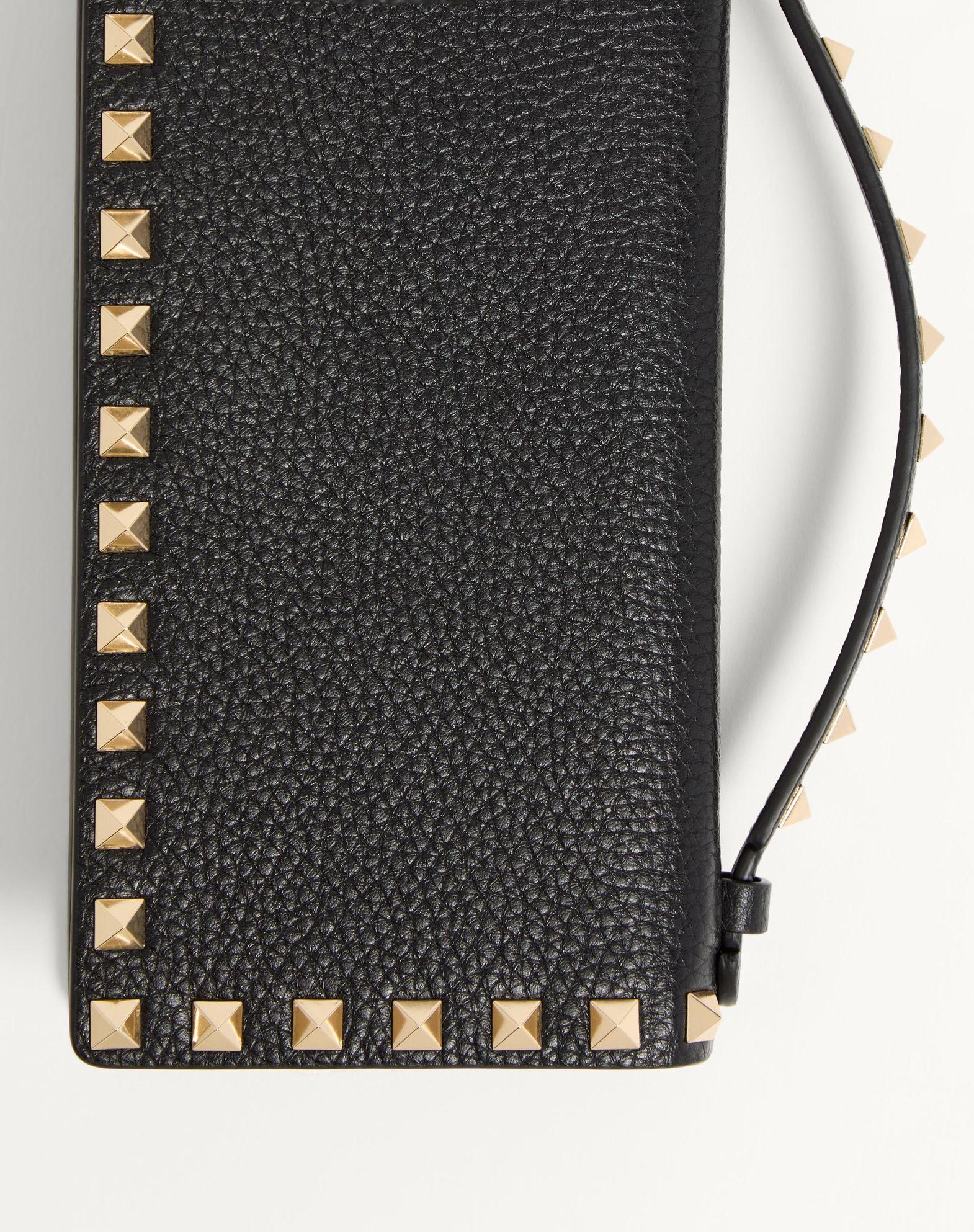 Rockstud Wallet With Chain In Grainy Calfskin Product Image