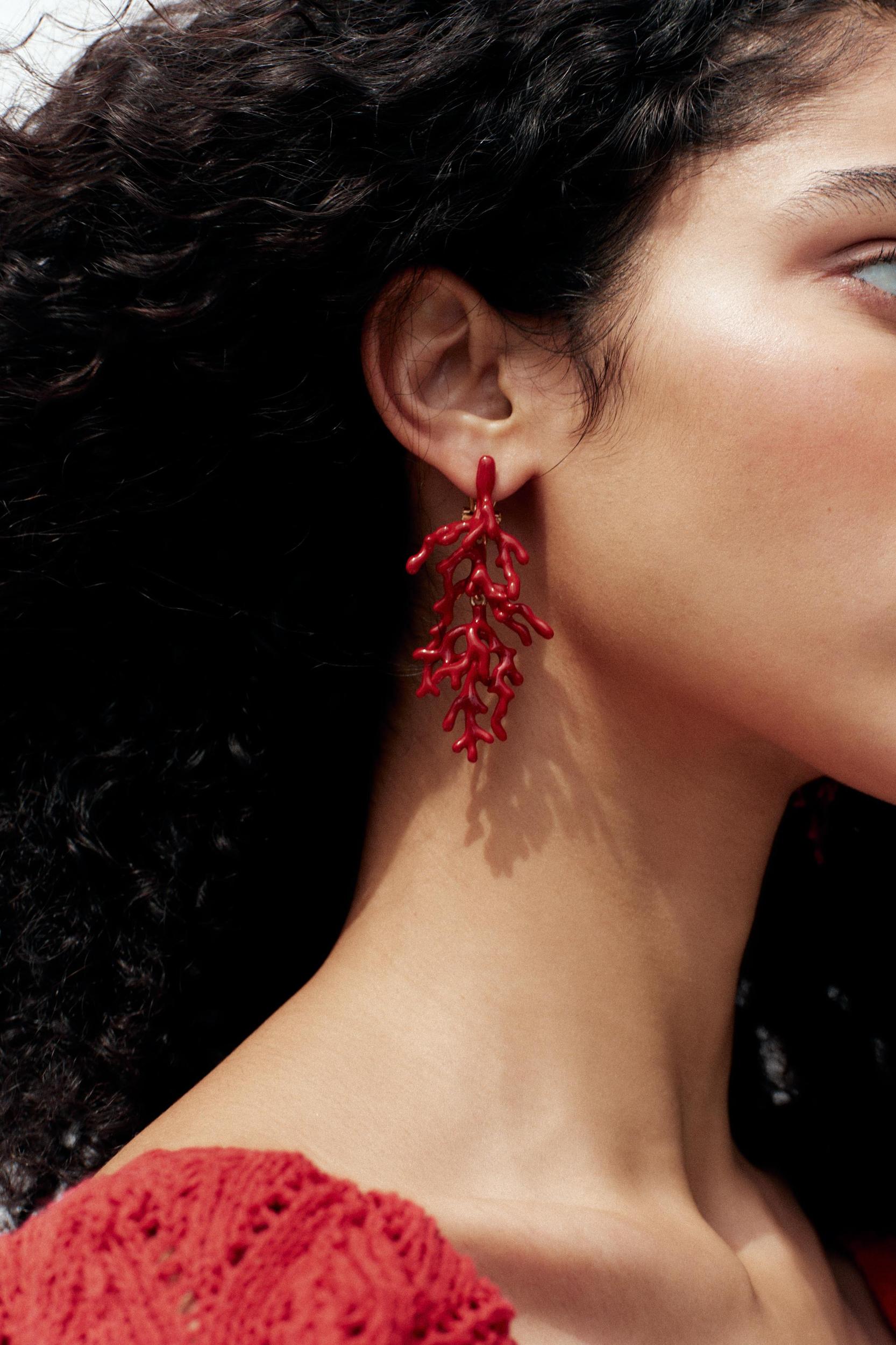 CORAL EARRINGS Product Image