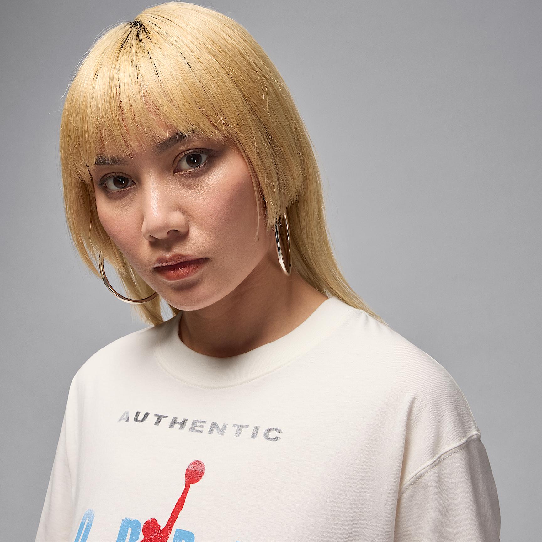 Womens Jordan Flight Graphic T-Shirt | IB9943-133 Product Image