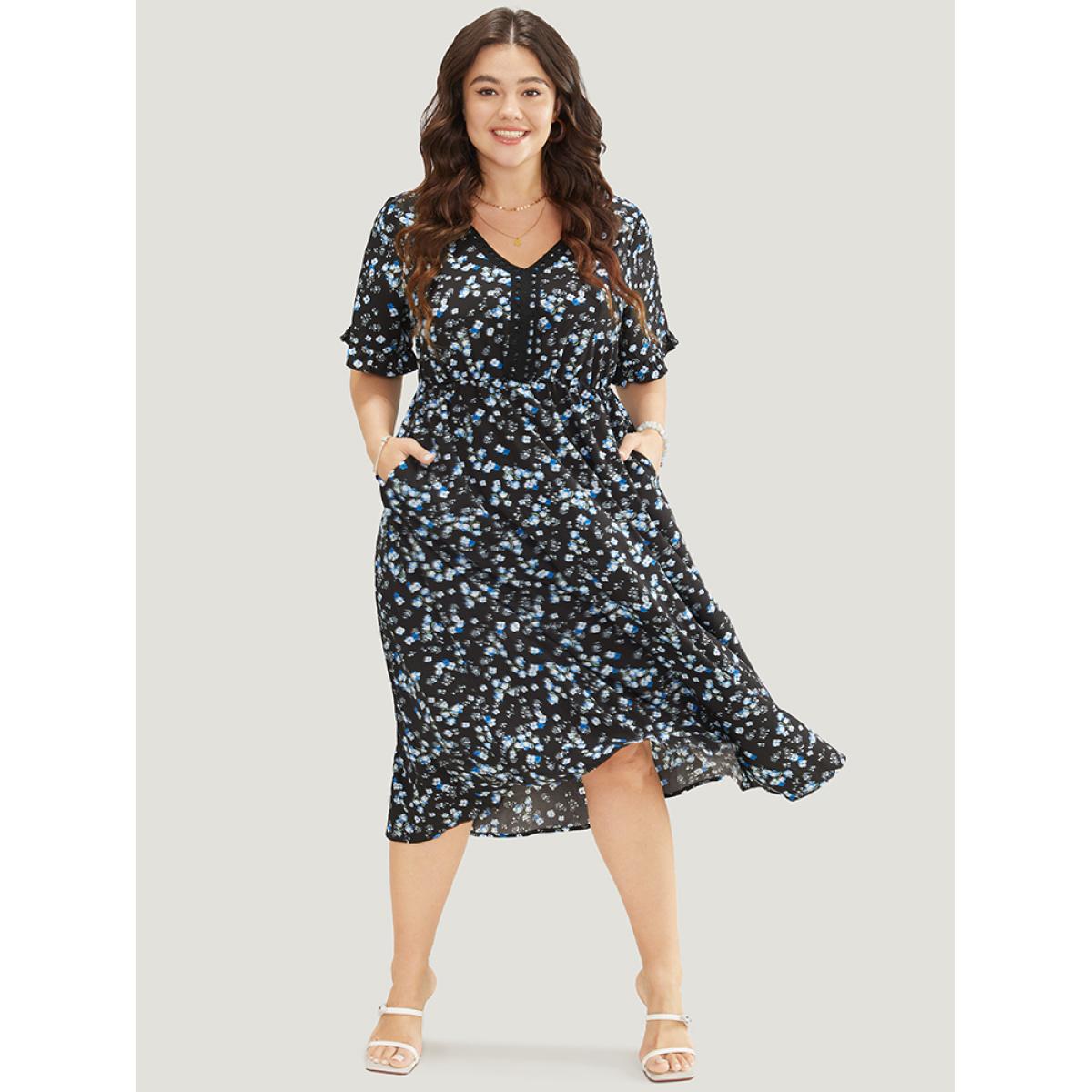 Plus Size Ditsy Floral Dolman Sleeve Tassels Contrast Lace Pocket Split Dress Indigo Women Elegant Tassels V-neck Short sleeve Curvy Midi Dress BloomChic 28/5X Product Image