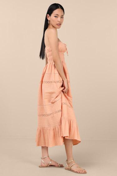 Sylvana Peach Textured Strapless Midi Dress Product Image